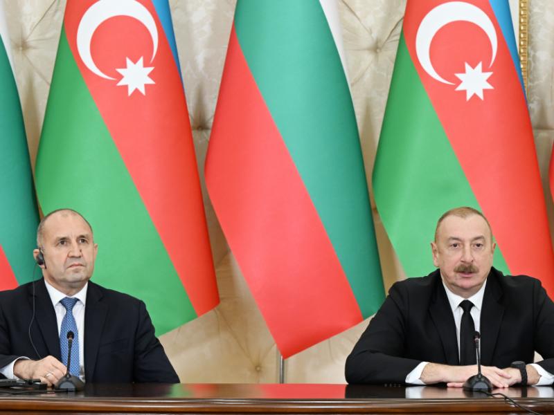 Президент Ильхам Алиев и Президент Румен Радев выступили с заявлениями для прессы