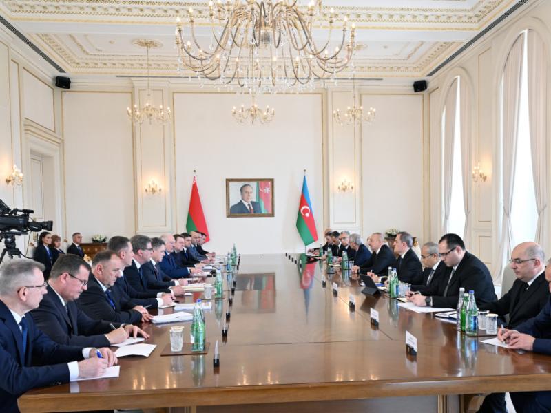President Ilham Aliyev held expanded meeting with President Aleksandr Lukashenko