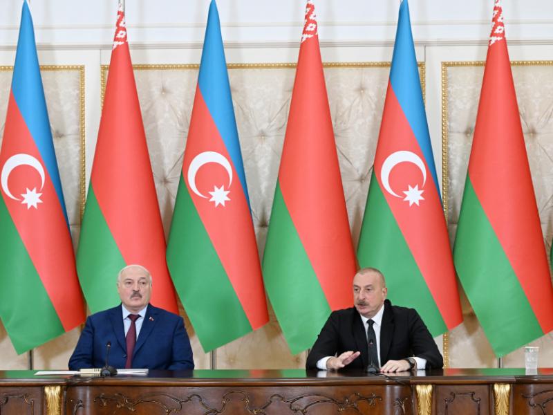 Президент Ильхам Алиев и Президент Александр Лукашенко выступили с заявлениями для прессы