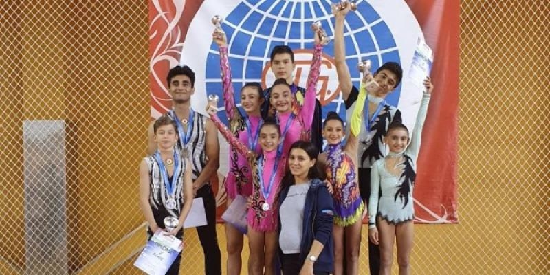Azərbaycanın akrobatika gimnastikası üzrə millisi Sankt-Peterburqda 3 medal qazanıb 