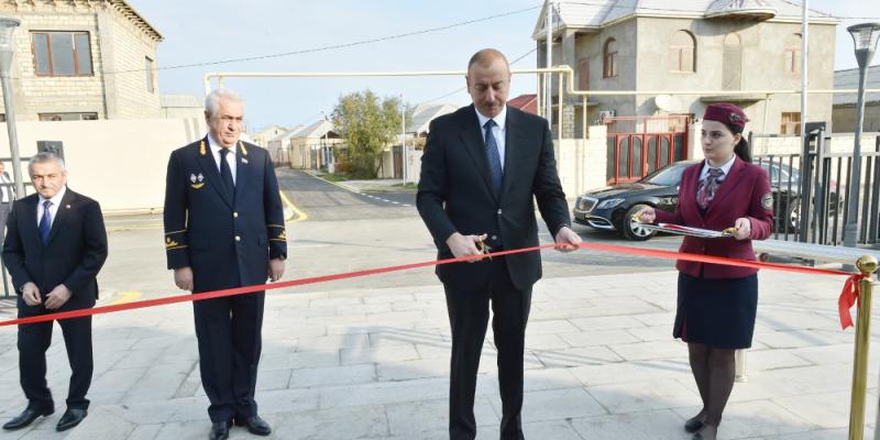 Prezident İlham Əliyev Bakı dairəvi dəmir yolunun Sabunçu-Pirşağı xəttinin yenidənqurmadan sonra açılışında iştirak edib