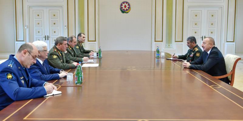 Президент Ильхам Алиев принял делегацию во главе с начальником Генерального штаба Вооруженных сил России