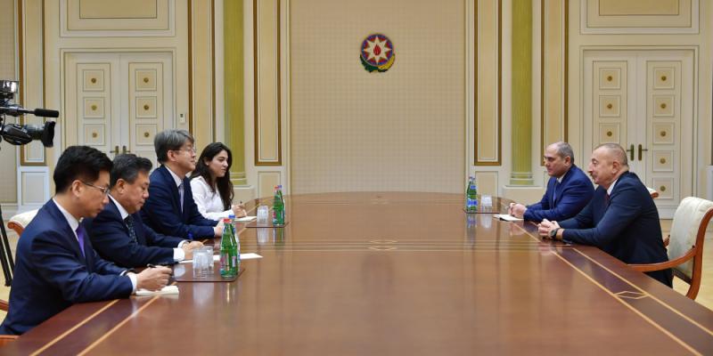 Президент Ильхам Алиев принял делегацию во главе с председателем Комитета статистики Республики Корея