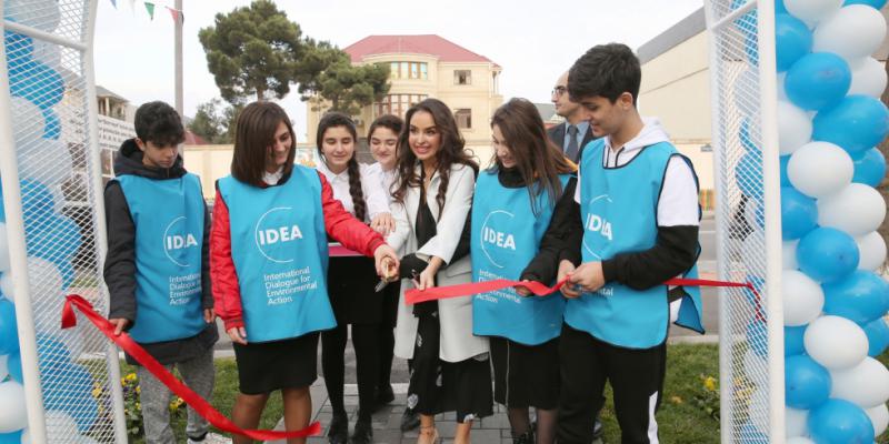 В рамках проекта «Наш двор» в Низаминском районе благоустроен и передан в пользование жителей очередной двор