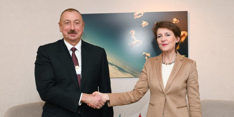 В Давосе состоялась встреча Президента Азербайджана Ильхама Алиева с Президентом Швейцарии Симонеттой Соммаругой 