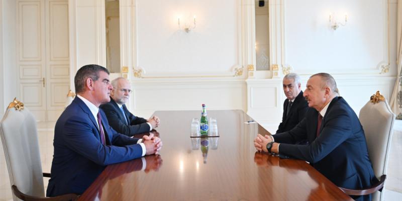 Президент Ильхам Алиев принял председателя Совета директоров компании Stadler Rail AG