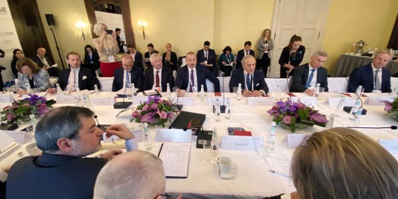 Prezident İlham Əliyev Münxen Təhlükəsizlik Konfransı çərçivəsində “Enerji təhlükəsizliyi” mövzusunda dəyirmi masada iştirak edib