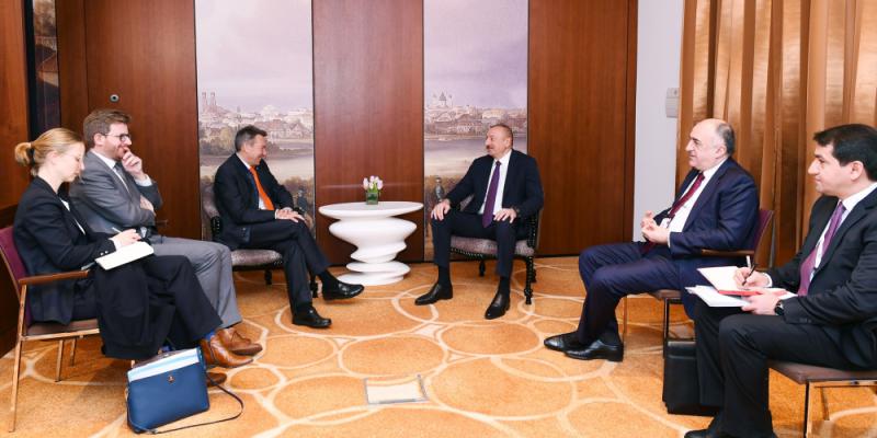 Prezident İlham Əliyev Münxendə Beynəlxalq Qırmızı Xaç Komitəsinin prezidenti ilə görüşüb