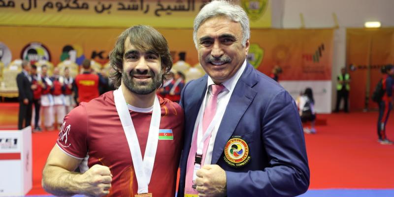 Rafael Ağayev Karate 1 Premyer Liqa turnirinin qızıl medalını qazanıb