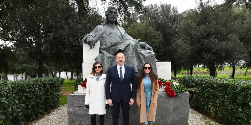 President Ilham Aliyev visited monument to great Azerbaijani poet and thinker Nizami Ganjavi in Rome