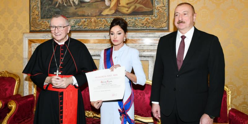 В Ватикане состоялась встреча Президента Ильхама Алиева с государственным секретарем Святого Престола кардиналом Пьетро Паролином