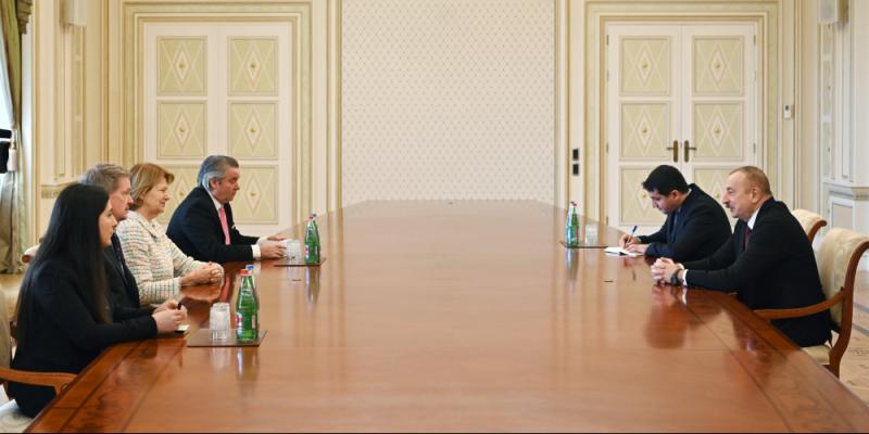 Президент Ильхам Алиев принял делегацию во главе с торговым посланником премьер-министра Великобритании по Азербайджану