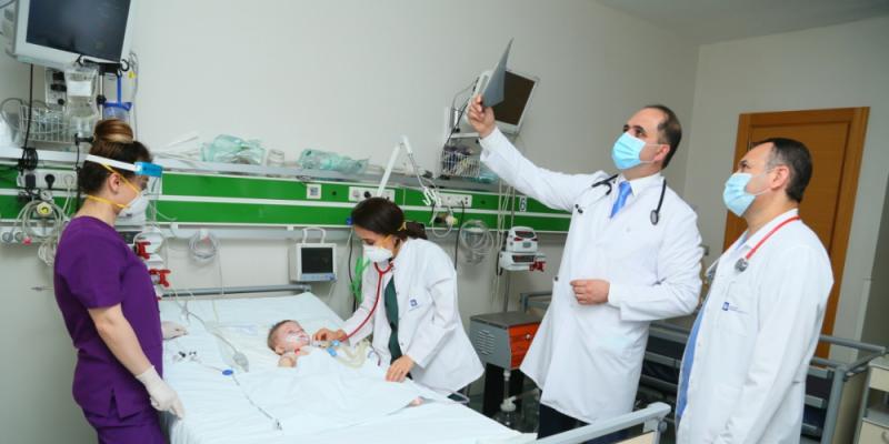 Mərkəzi Gömrük Hospitalında müxtəlif xəstəliklərdən əziyyət çəkən uşaqların müalicəsi uğurla həyata keçirilir
