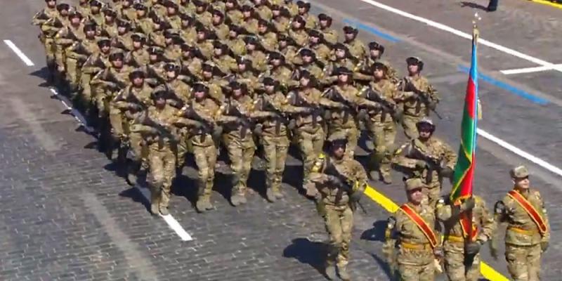 Azərbaycan Silahlı Qüvvələrinin hərbçiləri Moskvadakı paradda keçid ediblər