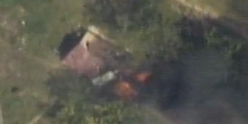 Уничтожена вражеская казарма