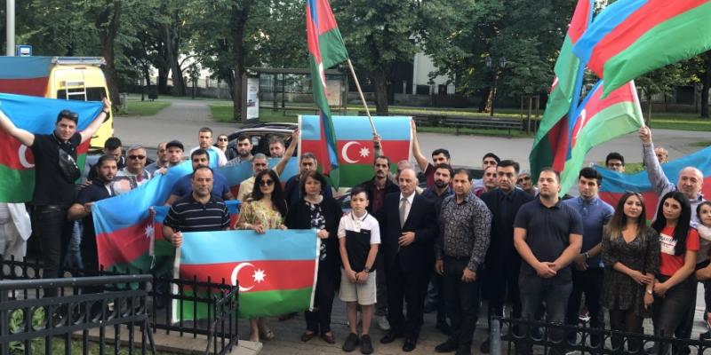 Наши соотечественники, живущие в Латвии, провели акцию протеста против военных провокаций Армении