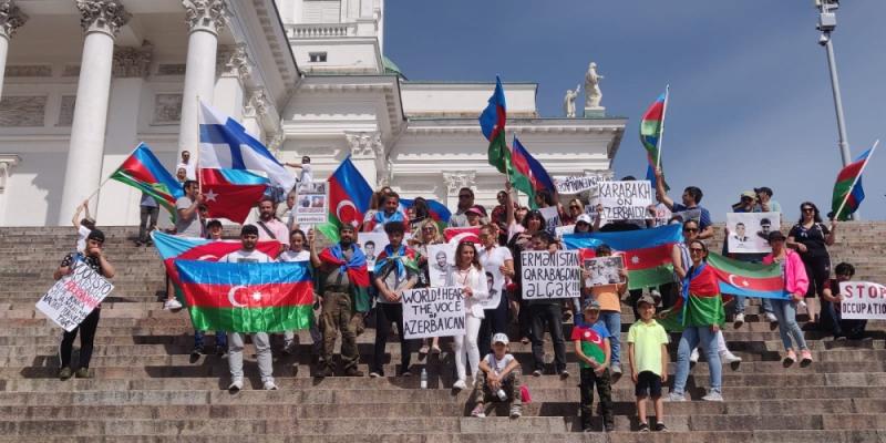 Finlandiya parlamentinin qarşısında Ermənistanın işğalçılıq siyasətinə qarşı etiraz aksiyası keçirilib