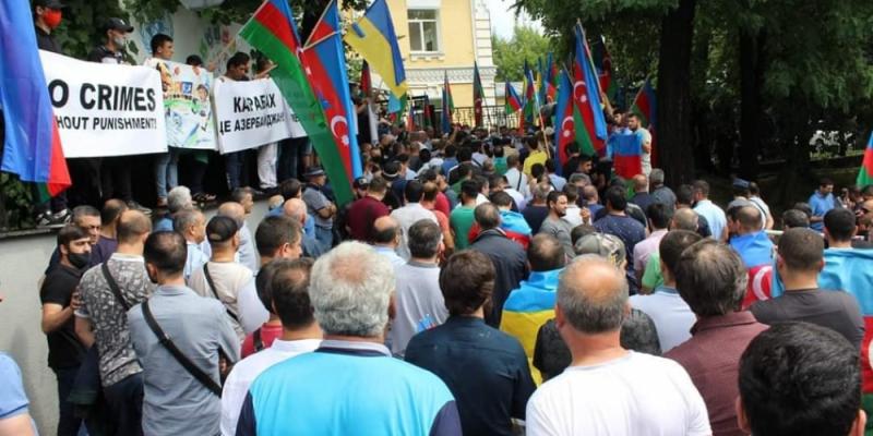 Kiyevdə BMT-nin nümayəndəliyi qarşısında Azərbaycan Ordusuna dəstək aksiyası keçirilib