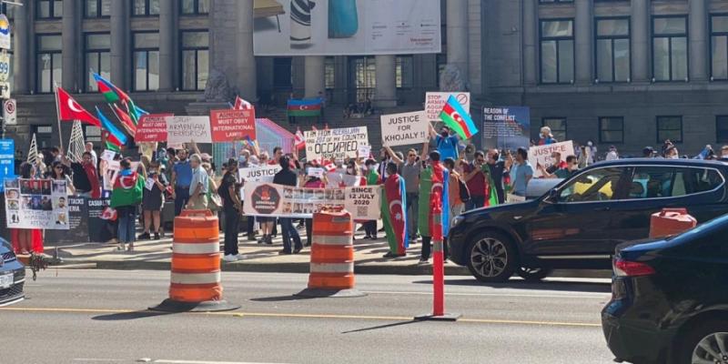 Азербайджанцы в Ванкувере провели многолюдную акцию