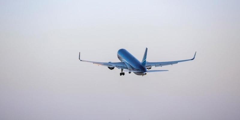 AZAL продолжит выполнять спецрейсы в Стамбул, Берлин и Лондон до конца октября