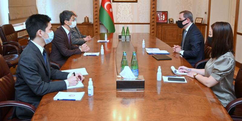Incoming Japanese ambassador presents copy of his credentials to Azerbaijani FM