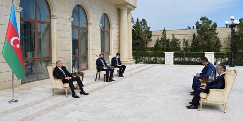 President Ilham Aliyev received credentials of incoming Uzbek ambassador 