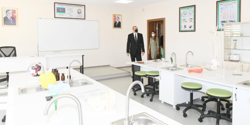 В бакинском поселке Гала построено новое здание для полной средней школы номер 216