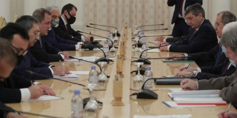 Azerbaijani, Russian FMs meet in Moscow