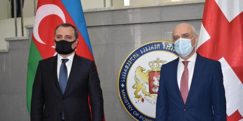 В Тбилиси проходит встреча министров иностранных дел Азербайджана и Грузии