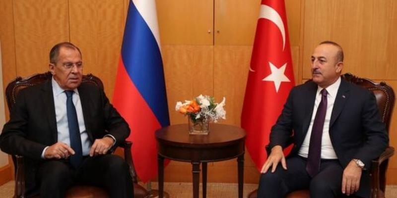 В связи с нарушением Арменией гуманитарного режима прекращения огня между министрами иностранных дел Турции и России состоялся телефонный разговор