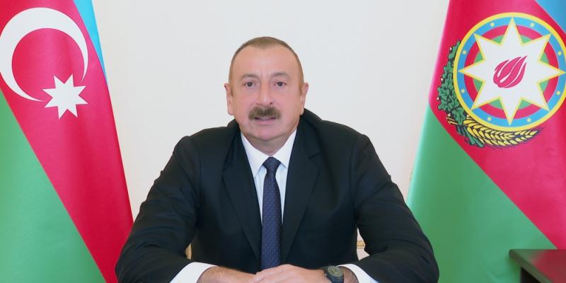 Президент Ильхам Алиев: Вооруженные силы Азербайджана подняли флаг Азербайджана над древним Худаферинским мостом
