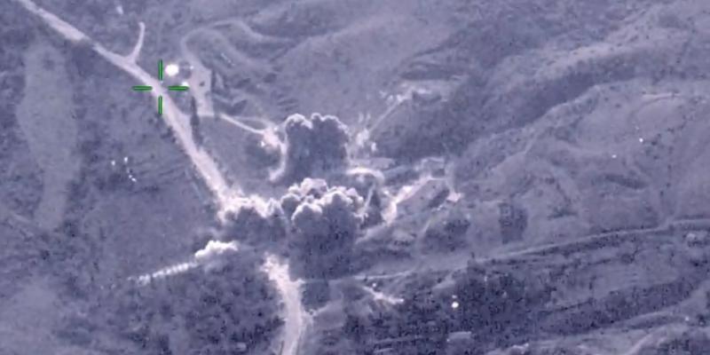 Авиаударами разгромлены склады горюче-смазочных материалов и боеприпасов противника