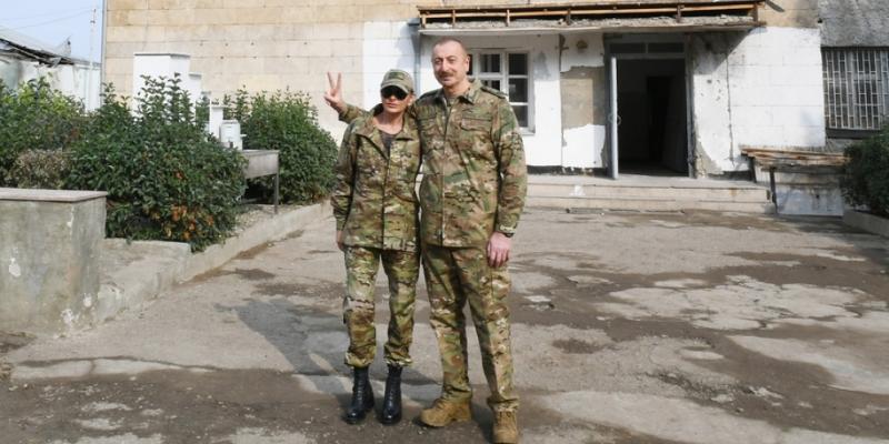 Президент Ильхам Алиев и первая леди Мехрибан Алиева побывали в освобожденных от оккупации Физулинском и Джебраильском районах, в том числе в городах Физули и Джебраил
