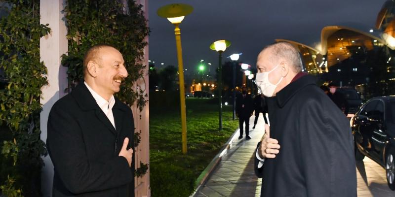 Azerbaijani President Ilham Aliyev and Turkish President Recep Tayyip Erdogan dined together