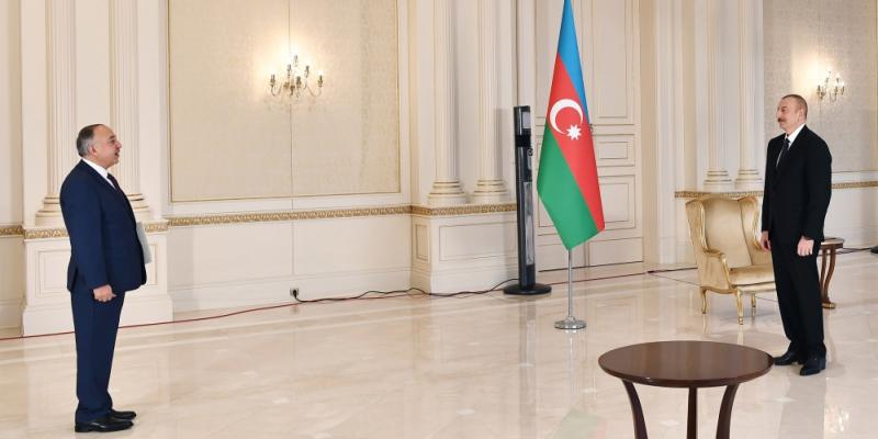 Президент Ильхам Алиев принял верительные грамоты новоназначенного посла Афганистана в Азербайджане
