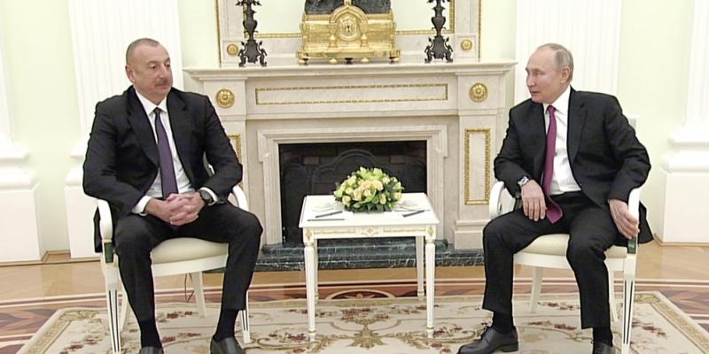 Vladimir Putin: Bu gün Rusiya ilə Azərbaycan arasında münasibətlər çox uğurla inkişaf edir