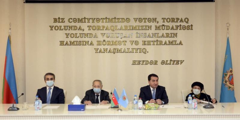 Помощник Президента Хикмет Гаджиев принял участие в заседании правления Организации ветеранов республики