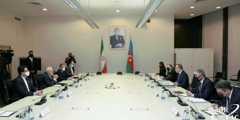 Azerbaijani, Iranian FMs meet in Baku