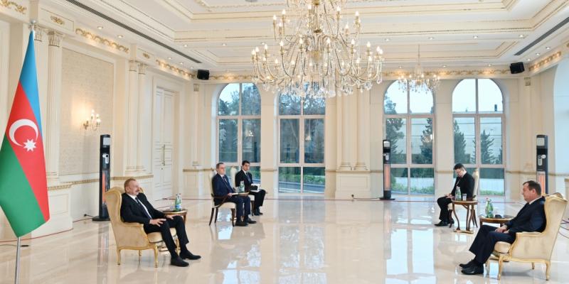 Президент Ильхам Алиев принял верительные грамоты новоназначенного посла Беларуси в Азербайджане
