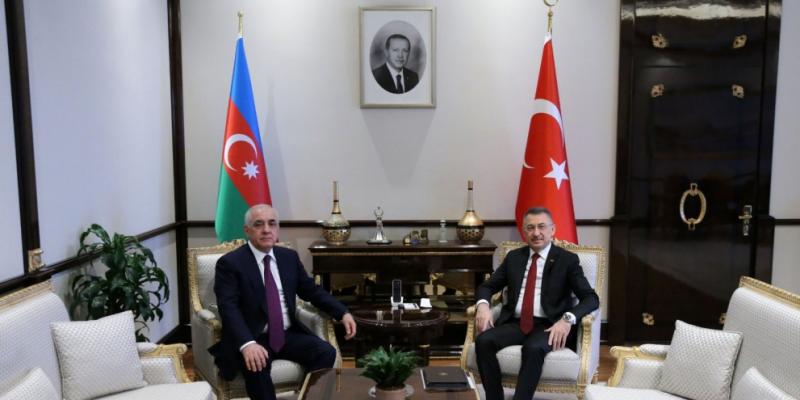 Prime Minister Ali Asadov meets with Turkish Vice President Fuat Oktay