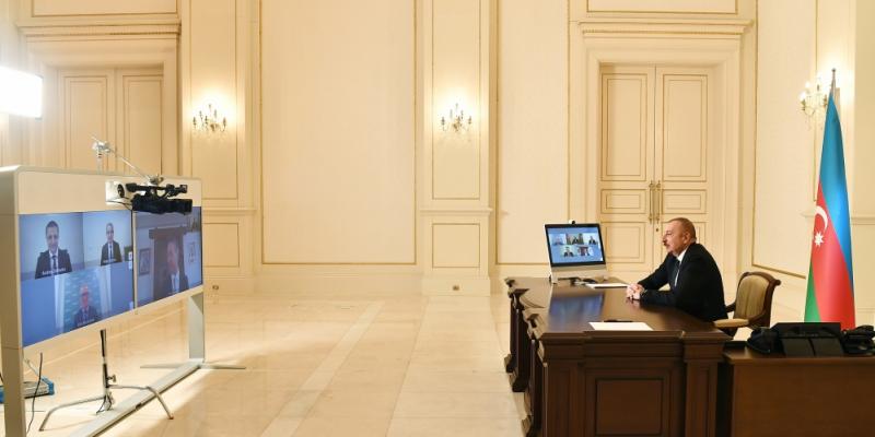 Президент Ильхам Алиев принял в видеоформате генерального исполнительного директора компании Signify и других представителей руководства компании