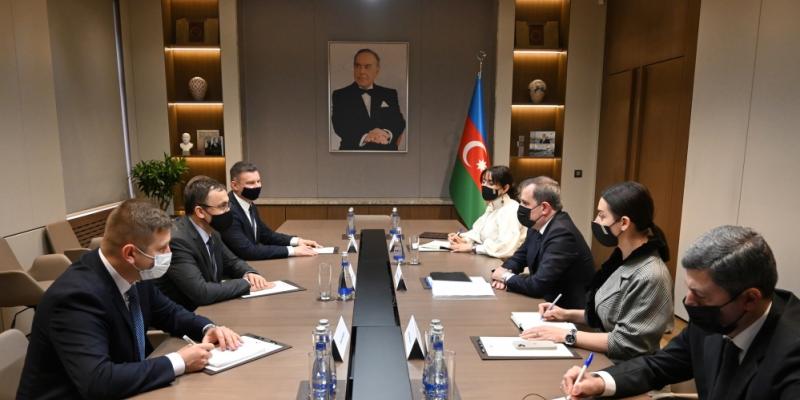 Джейхун Байрамов встретился с заместителем министра иностранных дел Украины