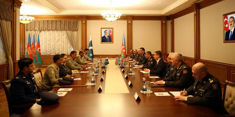Обсуждены направления военного сотрудничества между Азербайджаном и Пакистаном