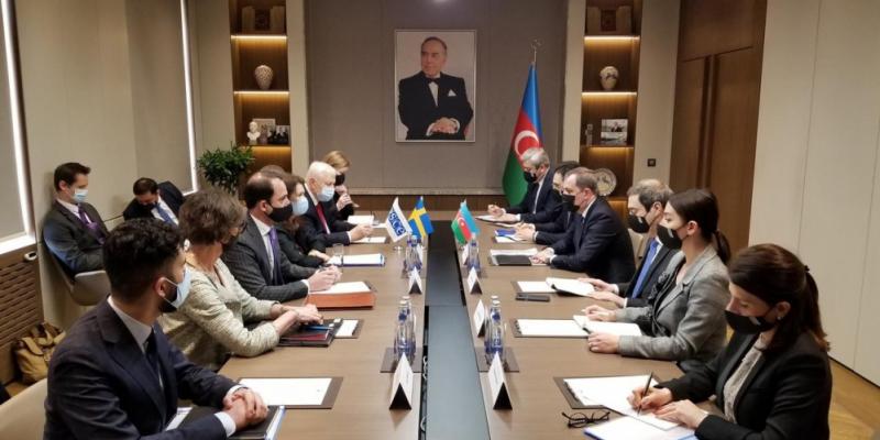 Azerbaijani, Swedish FMs meet in Baku