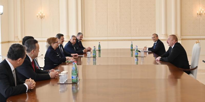 Президент Ильхам Алиев принял делегацию во главе с министром торговли Турции