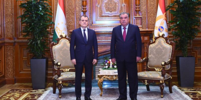 Президент Таджикистана принял министра иностранных дел Азербайджана