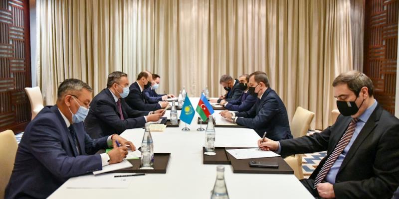 Azerbaijani FM meets with Kazakh counterpart in Dushanbe