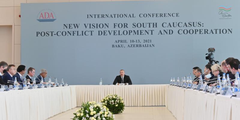 Президент Ильхам Алиев принимает участие в проходящей в Университете АДА конференции под названием «Новый взгляд на Южный Кавказ: постконфликтное развитие и сотрудничество»