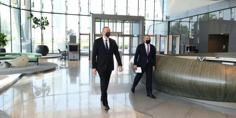 Президент Ильхам Алиев принял участие в открытии нового здания Министерства экономики