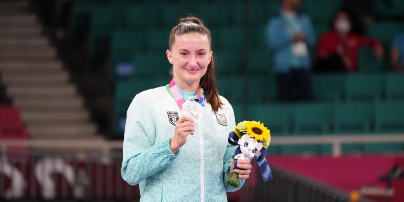 Azərbaycan karateçisi İrina Zaretska Olimpiadanı gümüş medalla başa vurub
